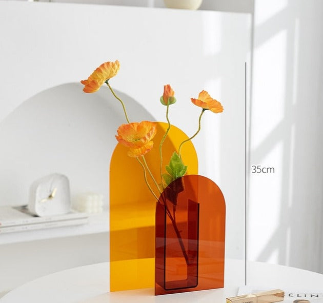Jamie Minimalist Acrylic Vase - vase